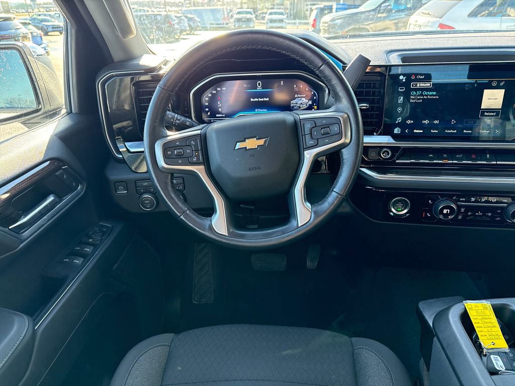 Used 2022 Chevrolet Silverado 1500 LT image 17