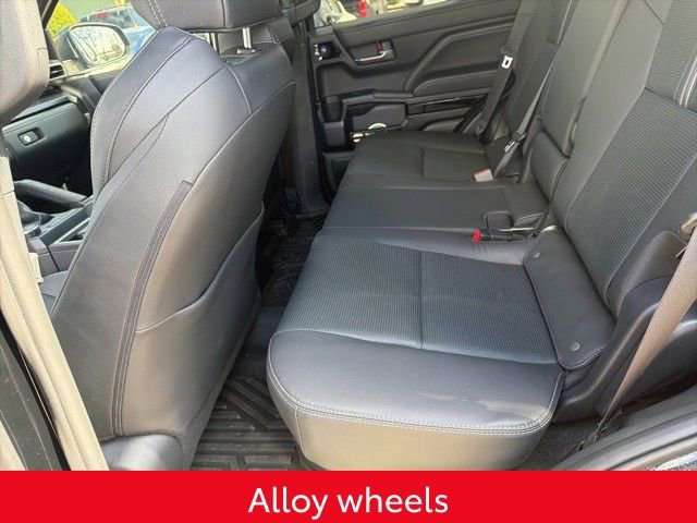 Used 2025 Toyota 4Runner Limited image 23