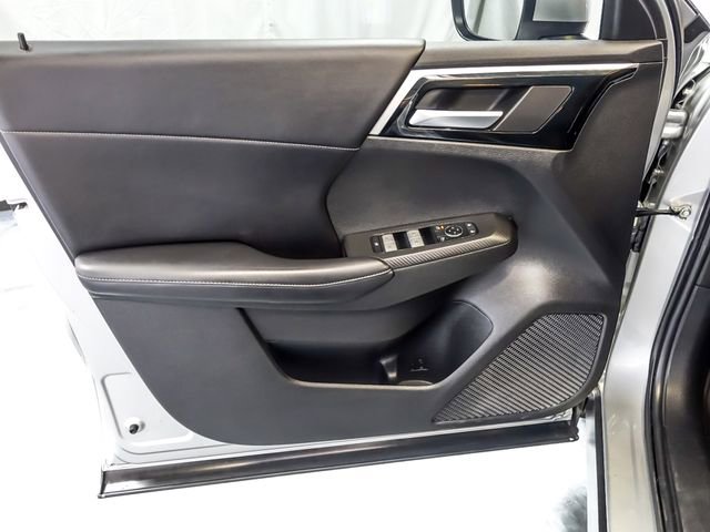 Used 2022 Mitsubishi Outlander SE image 28