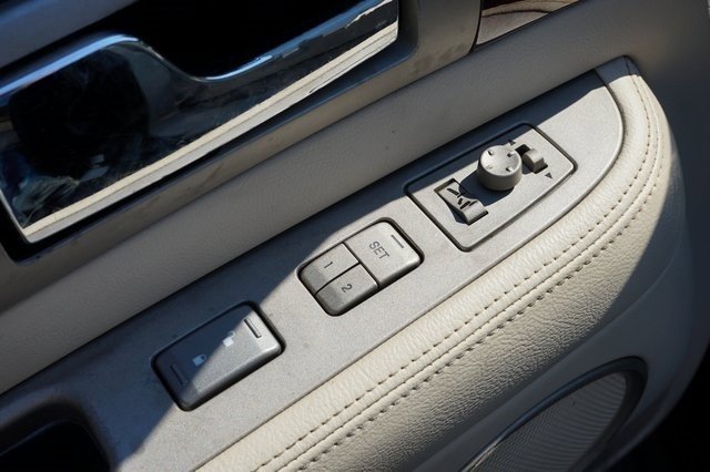 Used 2004 Lincoln Navigator Luxury image 13