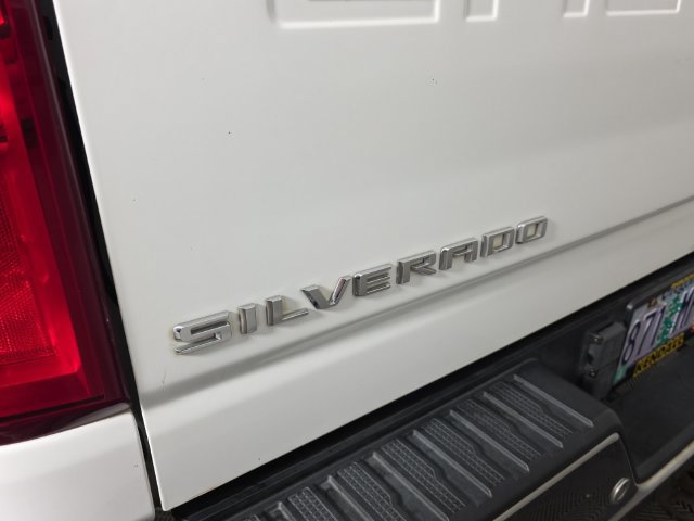 Used 2020 Chevrolet Silverado 3500 LTZ w/ LTZ Premium Package AWD/4WD image 11