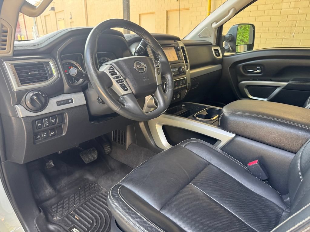 Used 2016 Nissan Titan PRO-4X w/ Pro-4x Convenience Package AWD/4WD image 15