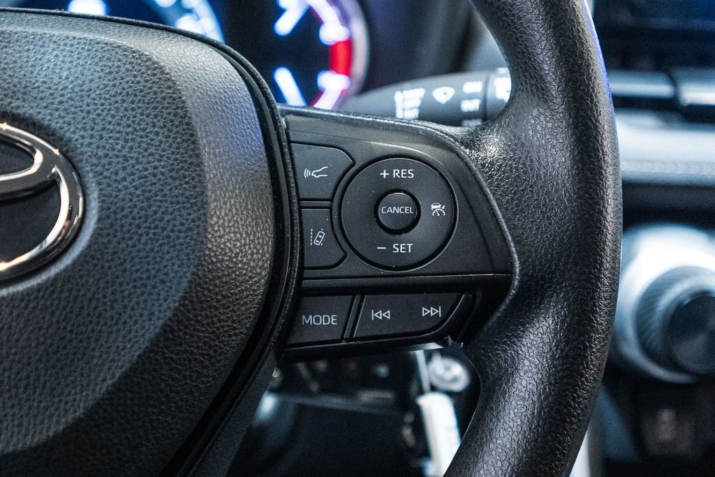 Used 2023 Toyota RAV4 LE image 28