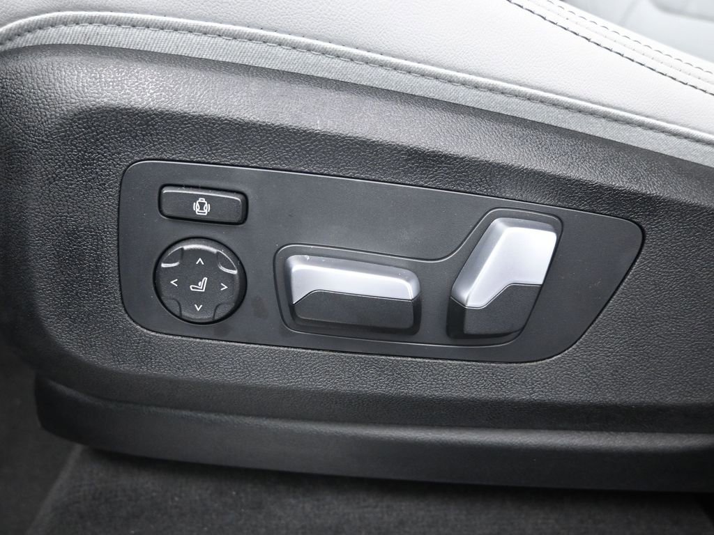 New 2026 BMW X5 sDrive40i RWD image 16