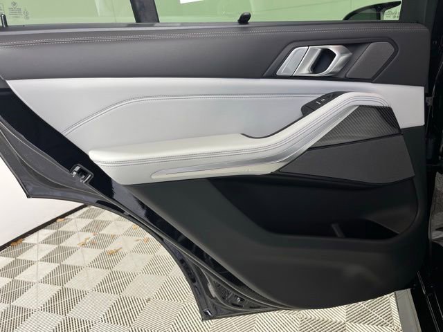 New 2026 BMW X5 M60i image 15