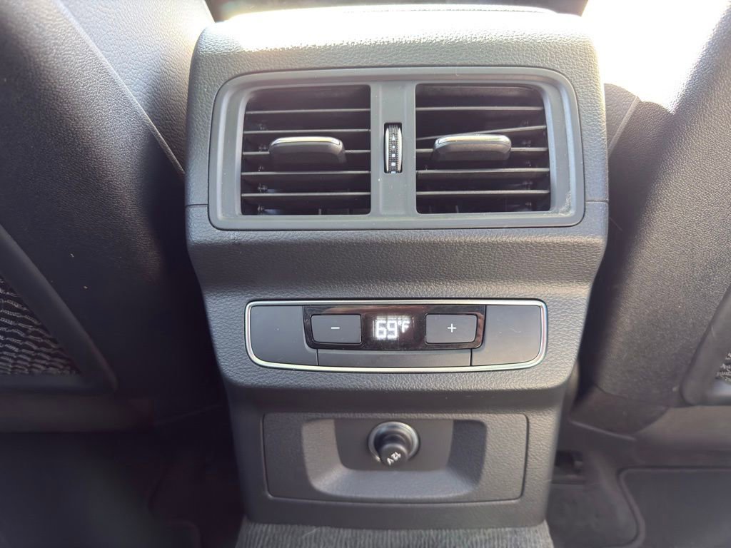 Used 2020 Audi Q5 e Premium image 18