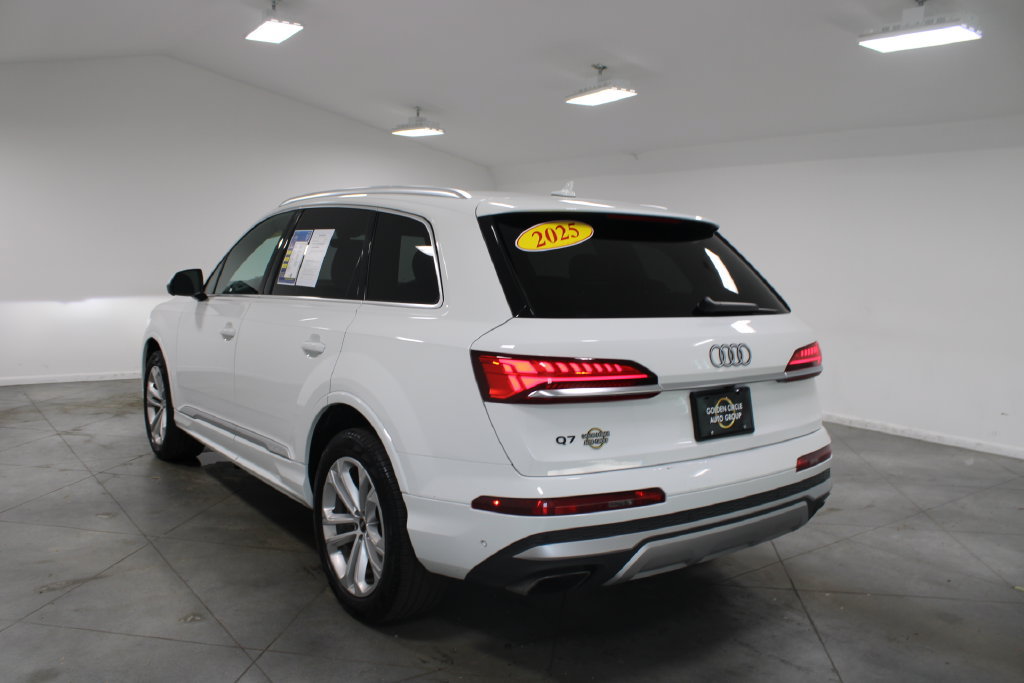 Used 2025 Audi Q7 3.0T Premium Plus AWD/4WD image 7
