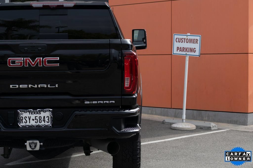 Used 2022 GMC Sierra 2500 Denali w/ Denali Black Diamond Edition AWD/4WD image 10