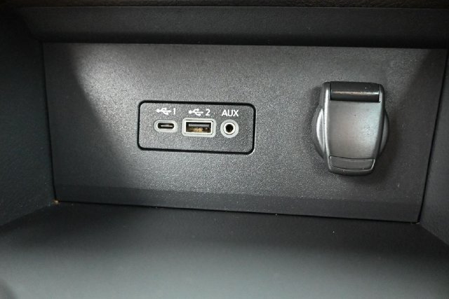 Used 2021 Nissan Sentra SR w/ Electronics Package FWD image 27