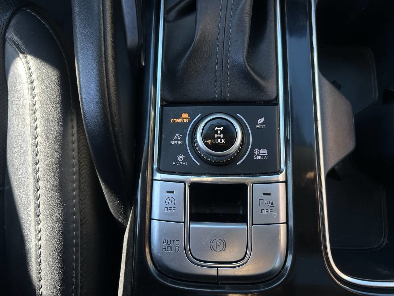 Used 2020 Kia Telluride S w/ S 8 Passenger Seating Package image 15