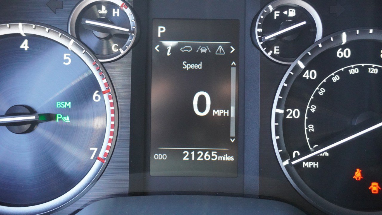 Certified 2023 Lexus GX 460 Premium w/ Premium Package AWD/4WD image 16