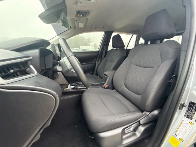 Used 2025 Toyota Corolla Cross LE FWD image 22