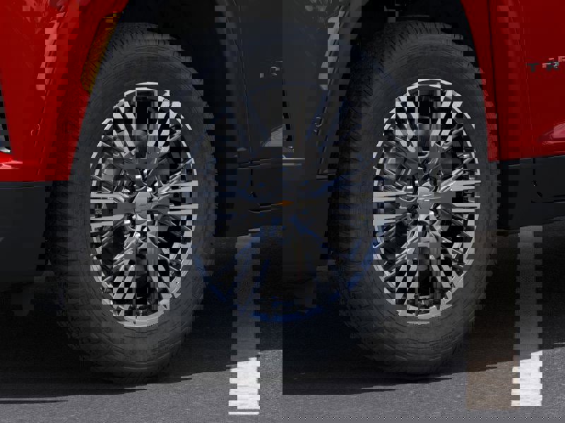 New 2025 Chevrolet Traverse LT w/ Enhanced Driving Package image 9