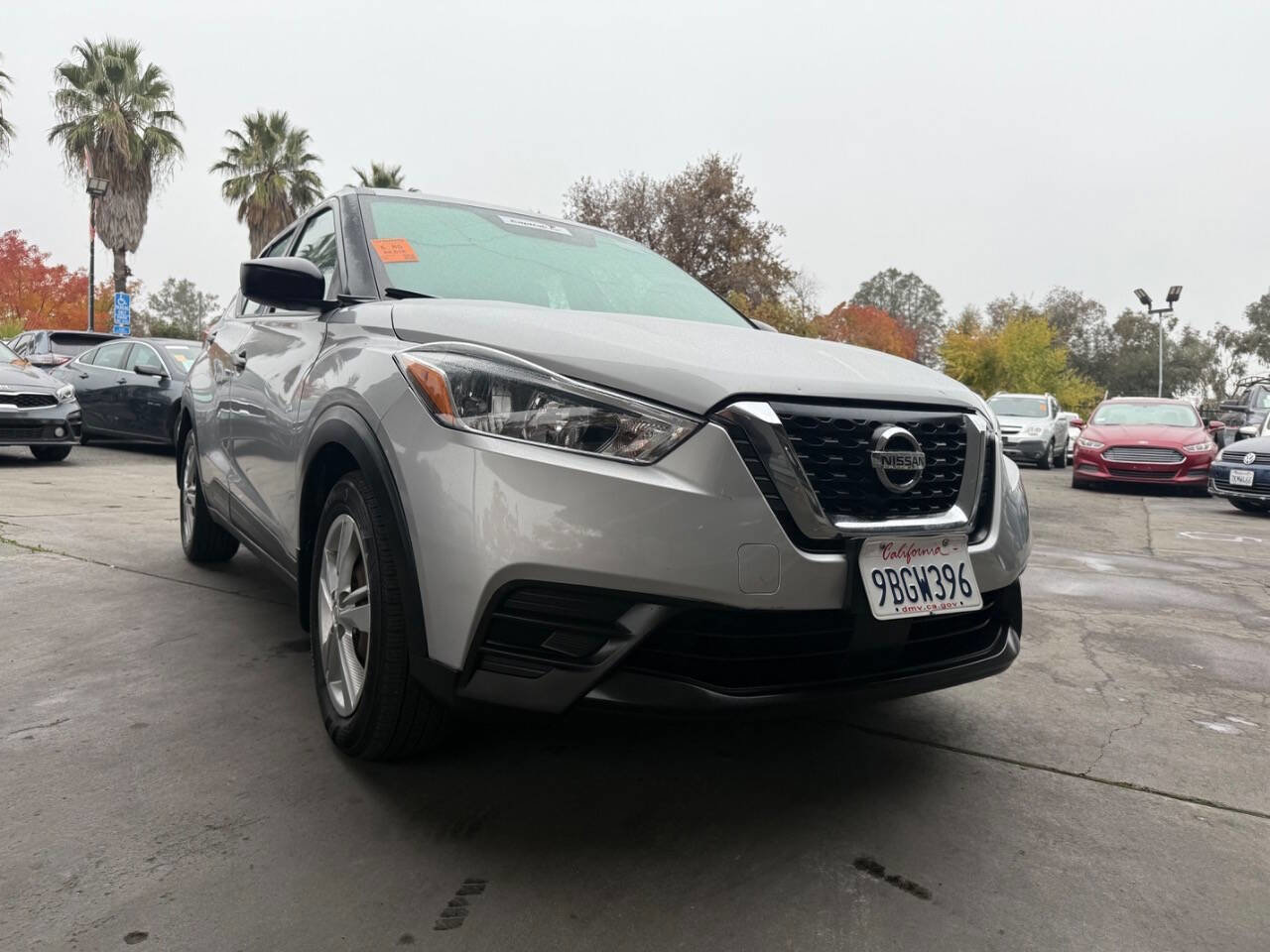 Used 2020 Nissan Kicks S image 24