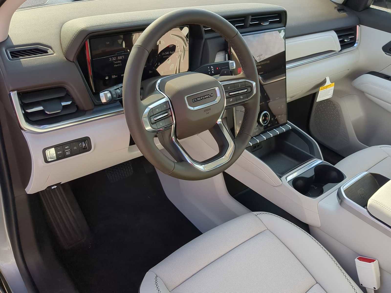 New 2026 GMC Terrain Denali w/ LPO, Floor Liner Package image 15