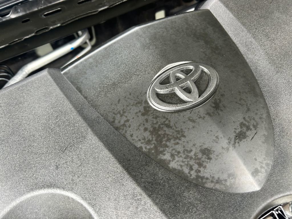 Used 2025 Toyota Camry XLE image 30
