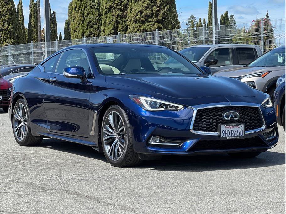 Used 2022 INFINITI Q60 3.0t Luxe w/ Essential Package RWD image 3