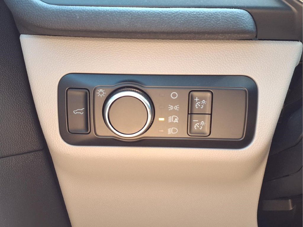 Used 2024 Ford Escape Active AWD/4WD image 10