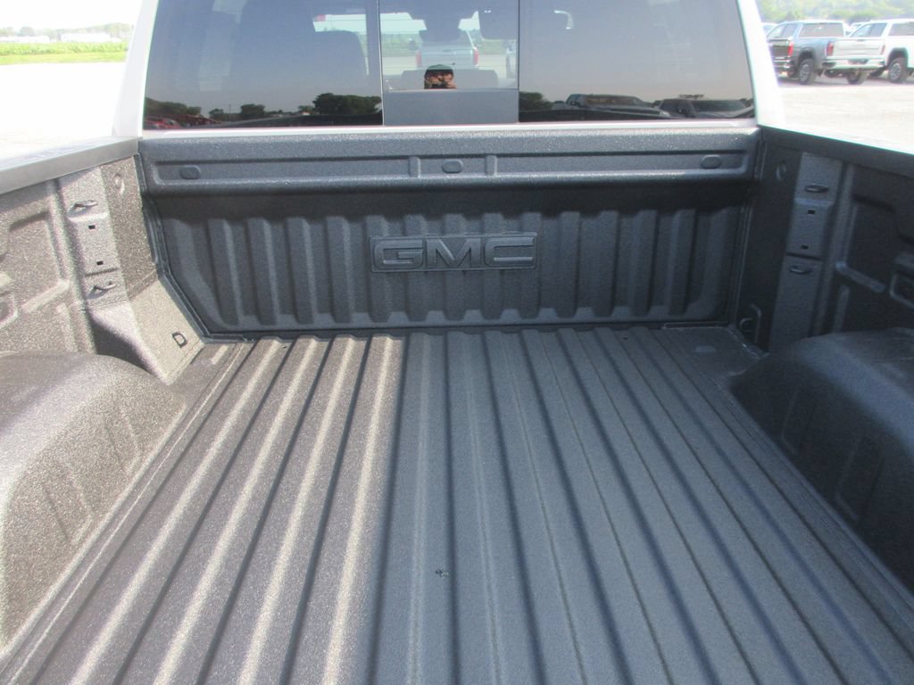 New 2026 GMC Sierra 1500 Denali w/ Denali Reserve Package AWD/4WD image 9
