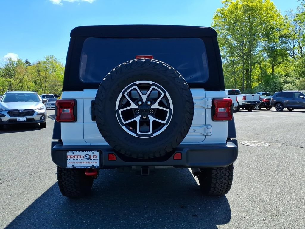 Used 2024 Jeep Wrangler Unlimited Rubicon AWD/4WD image 18