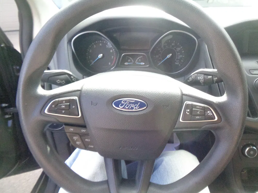 Used 2015 Ford Focus SE FWD image 12