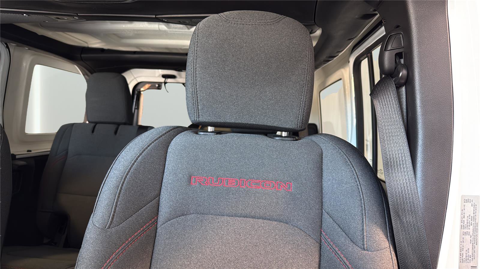 Used 2025 Jeep Wrangler Unlimited Rubicon AWD/4WD image 31