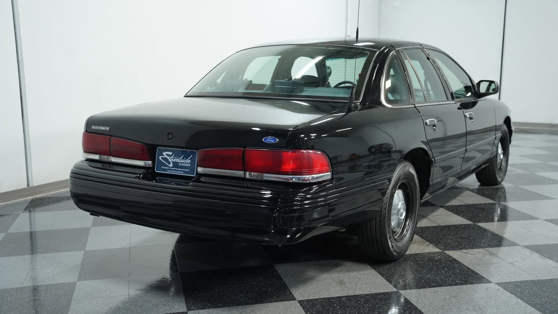 Used 1997 Ford Crown Victoria Police Interceptor image 11