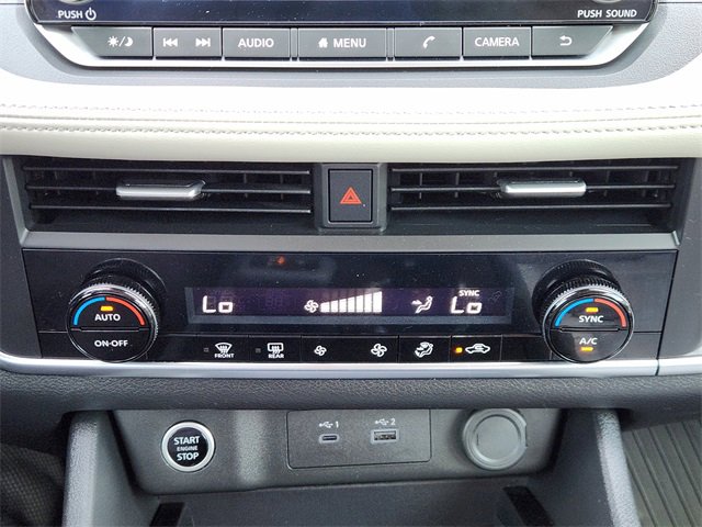 Used 2023 Nissan Rogue SV image 15