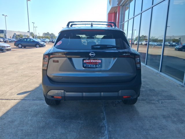 New 2027 Nissan Kicks SR w/ Cold Weather Package FWD image 6