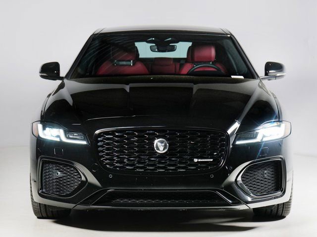 Used 2024 Jaguar XF R-Dynamic SE image 8