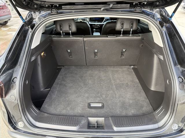 Used 2025 Chevrolet Trax LT w/ Driver Confidence Package image 24