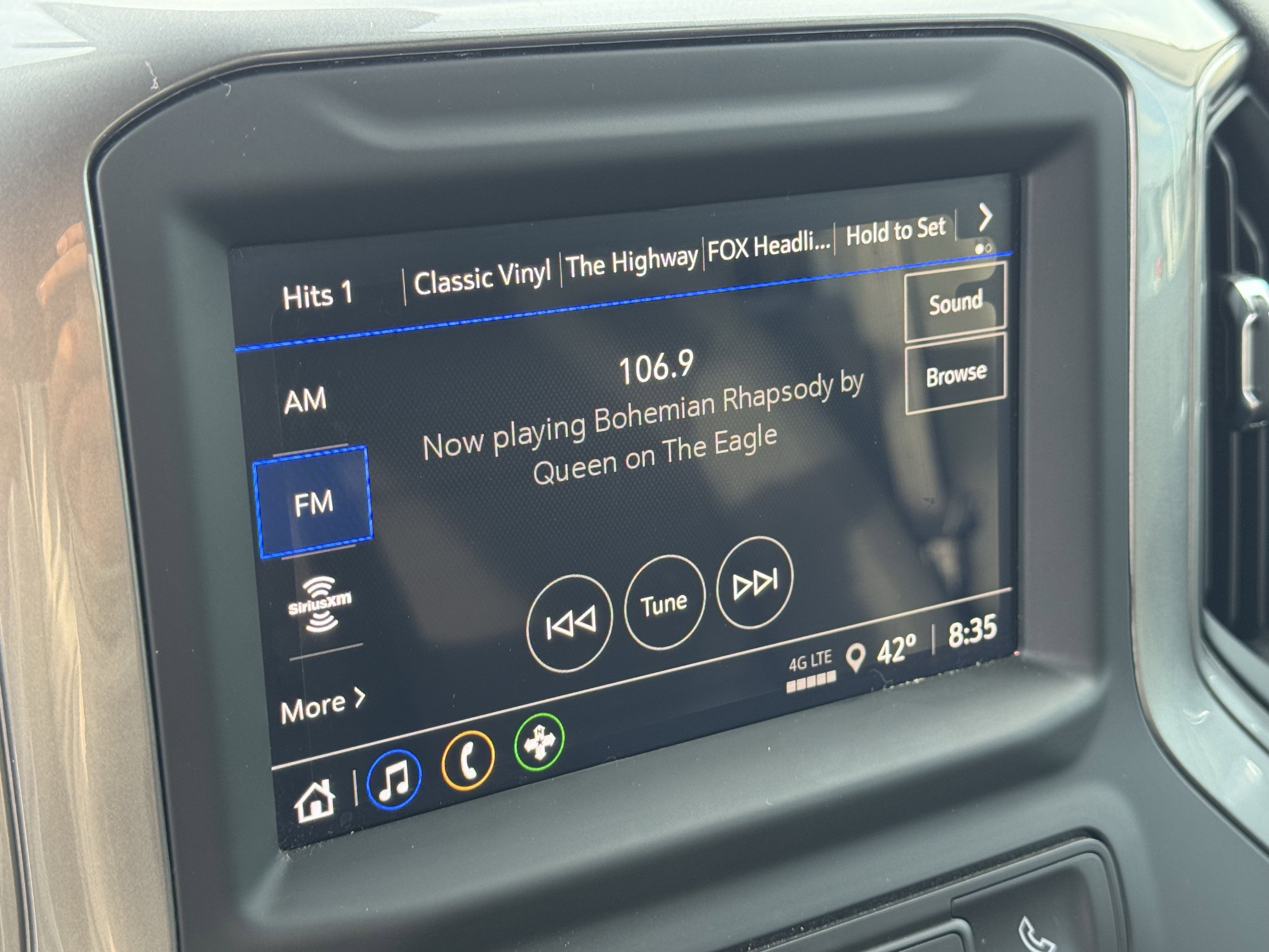 Used 2025 Chevrolet Silverado 1500 Custom w/ Turbomax Blackout Package image 18