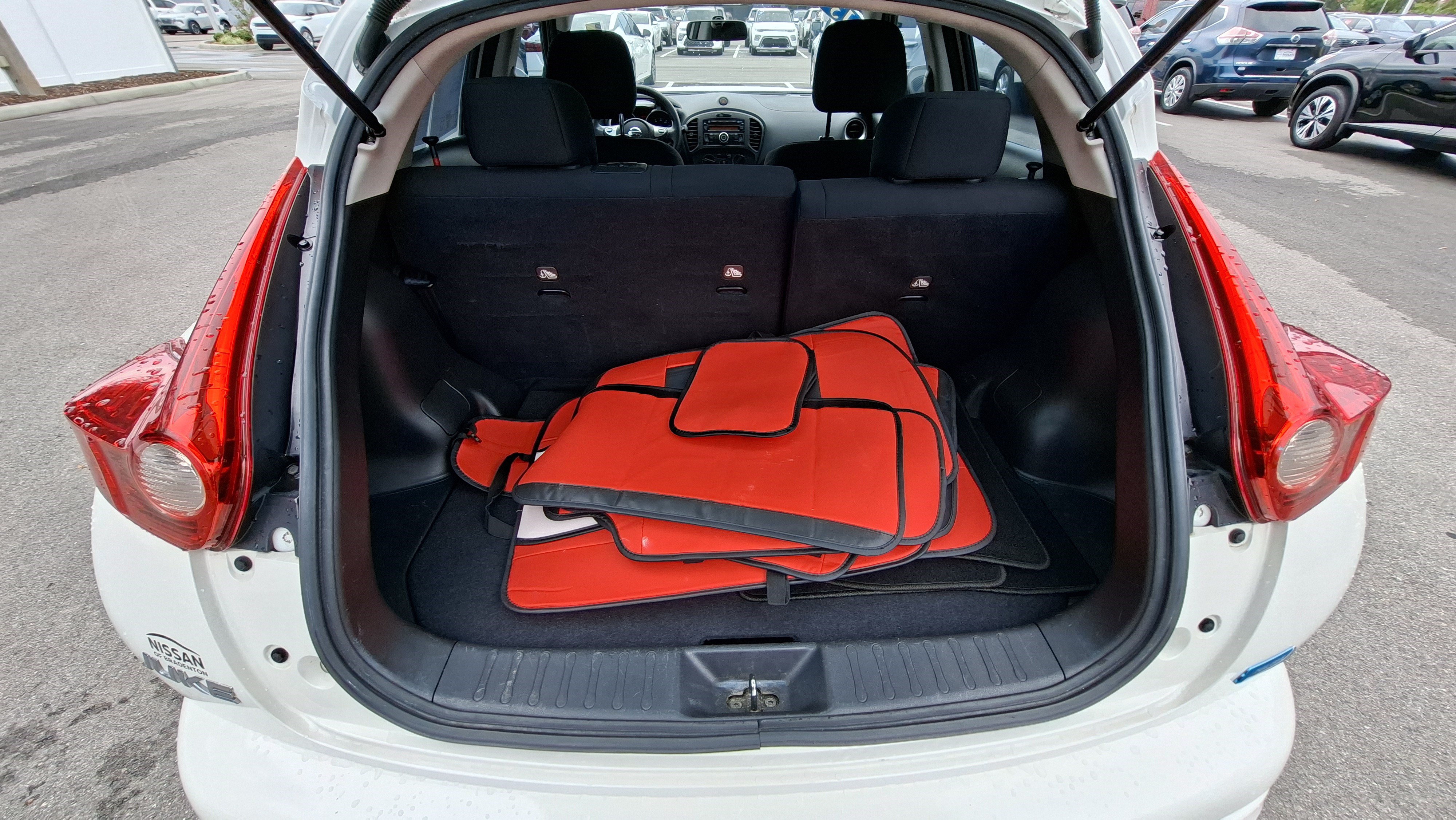 Used 2013 Nissan Juke S FWD image 20