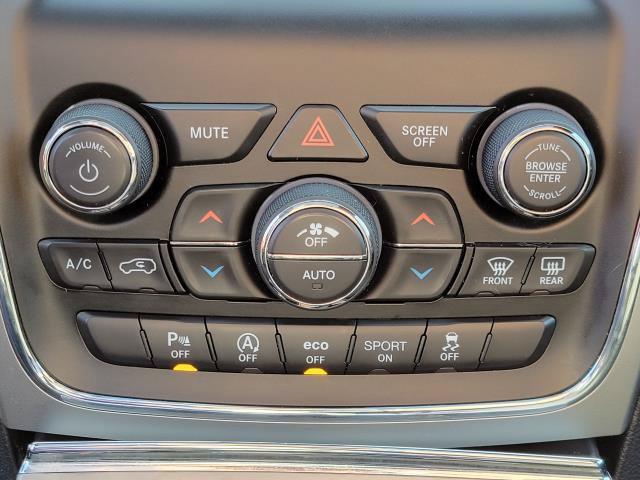 Used 2018 Jeep Grand Cherokee Laredo w/ Security & Convenience Group AWD/4WD image 29