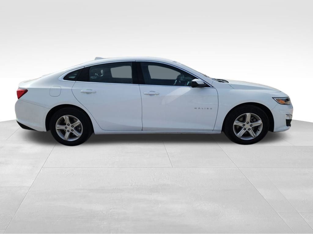 Used 2023 Chevrolet Malibu LT image 9