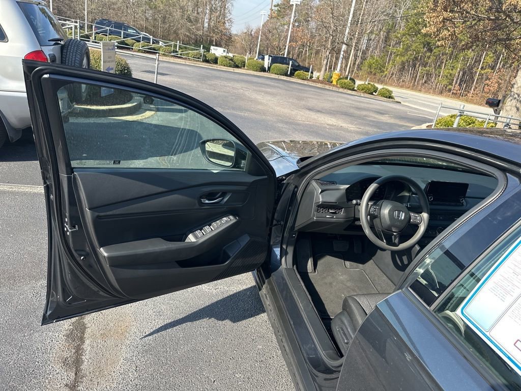 Certified 2025 Honda Accord SE image 20