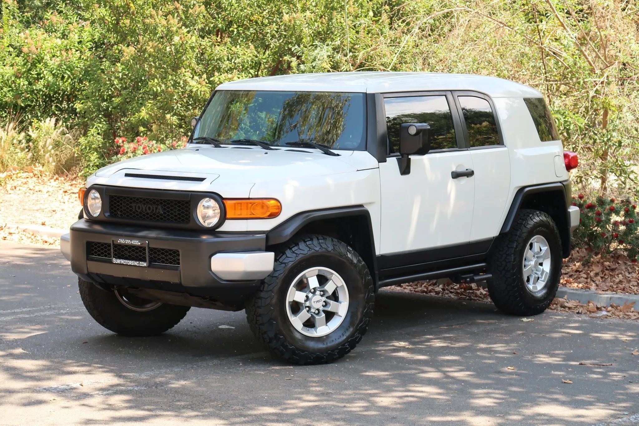 Used 2009 Toyota FJ Cruiser 2WD w/ TRD Sport Pkg image 4