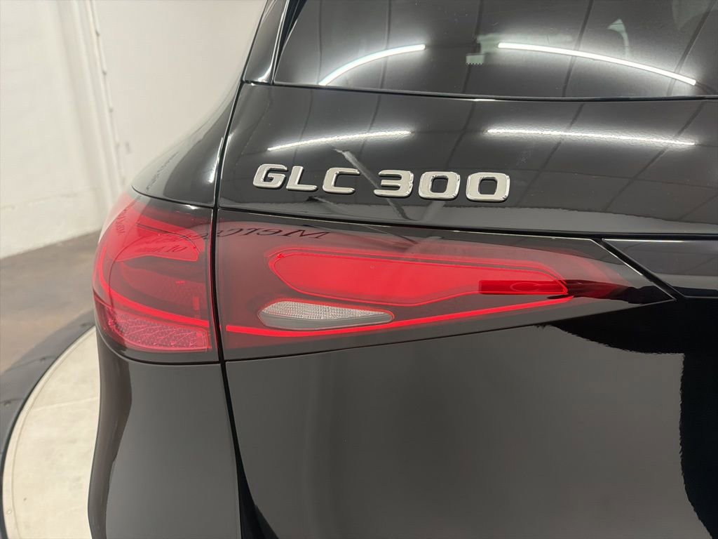 New 2026 Mercedes-Benz GLC 300 image 11