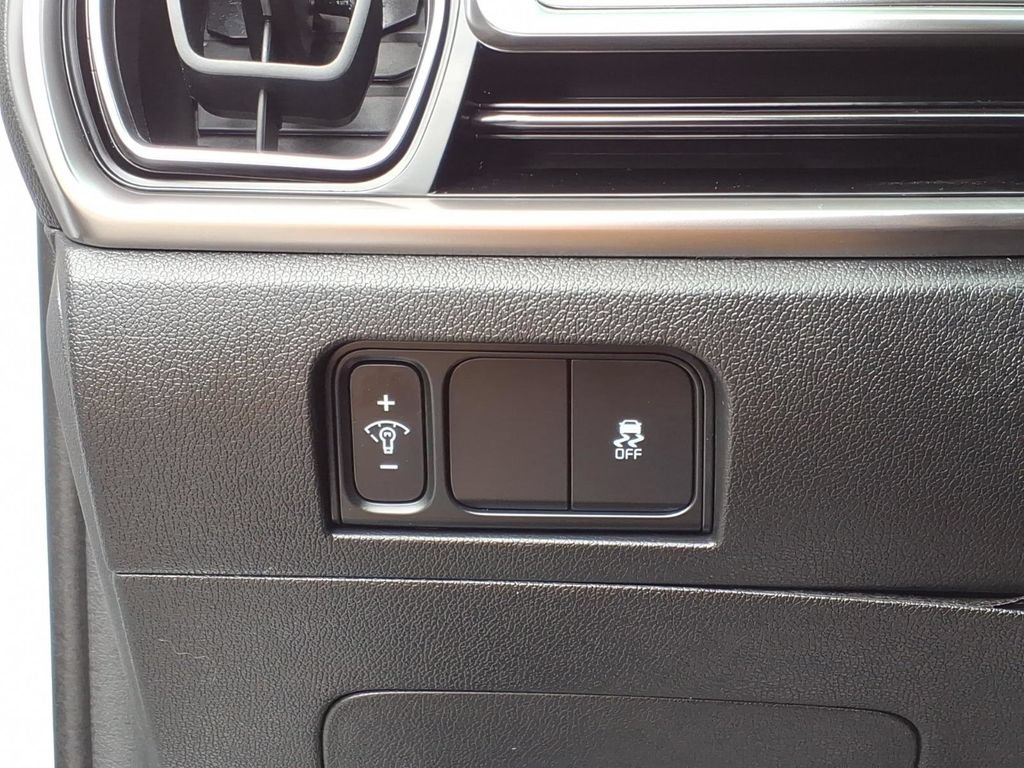 Certified 2024 Kia Sorento LX FWD image 24