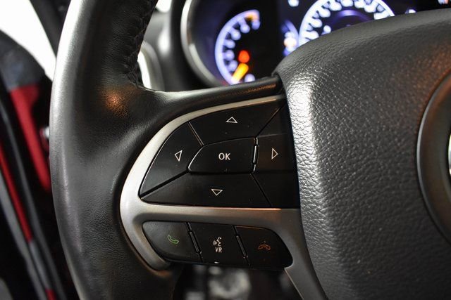Used 2019 Jeep Grand Cherokee Limited AWD/4WD image 15