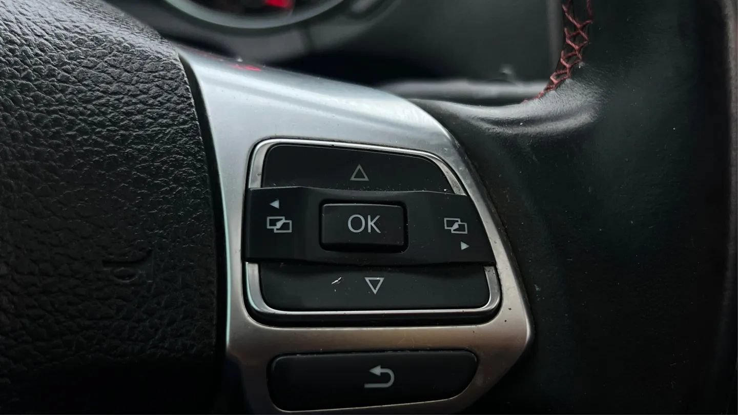 Used 2011 Volkswagen GTI 2-Door FWD image 30