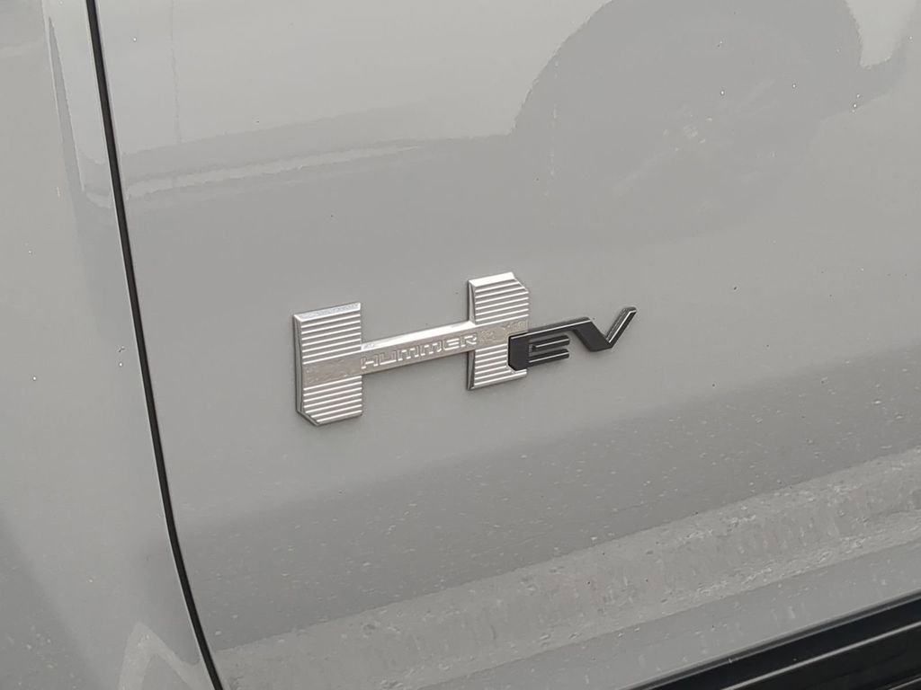 Used 2025 GMC Hummer EV 2X image 38