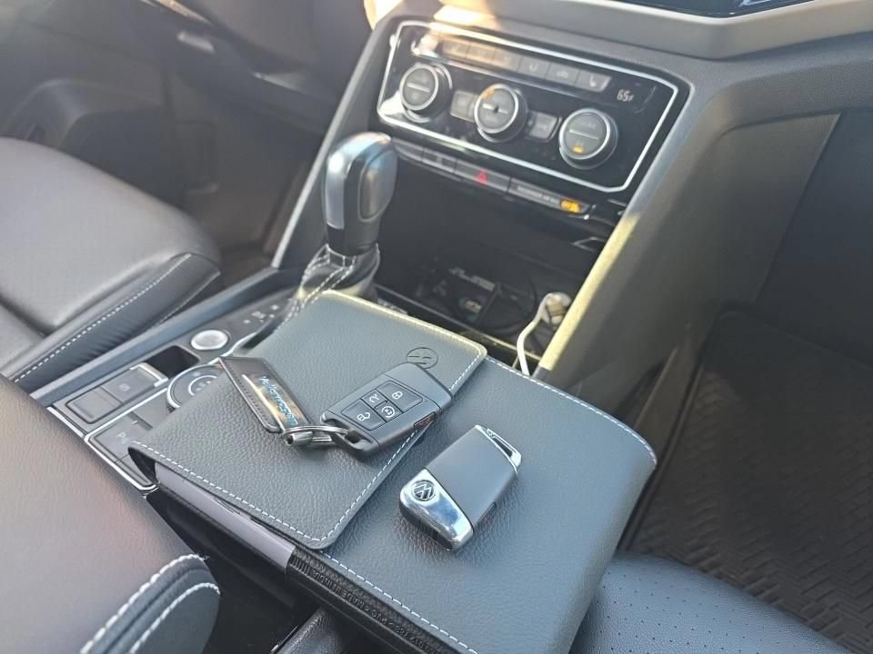 Used 2023 Volkswagen Atlas Cross Sport SEL AWD/4WD image 15