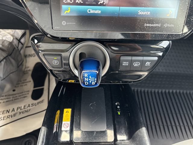 Used 2022 Toyota Prius Prime XLE FWD image 17