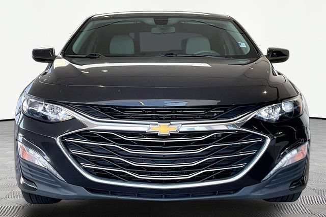 Used 2022 Chevrolet Malibu LT FWD image 2