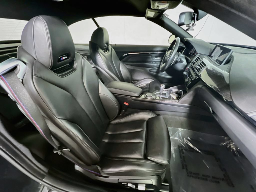 Used 2018 BMW M4 Convertible w/ Competition Package RWD image 25