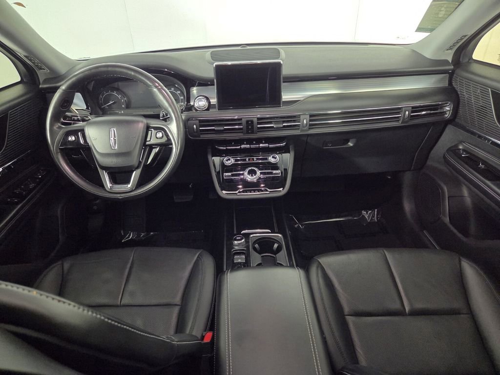 Used 2022 Lincoln Corsair FWD w/ Premium Package image 30