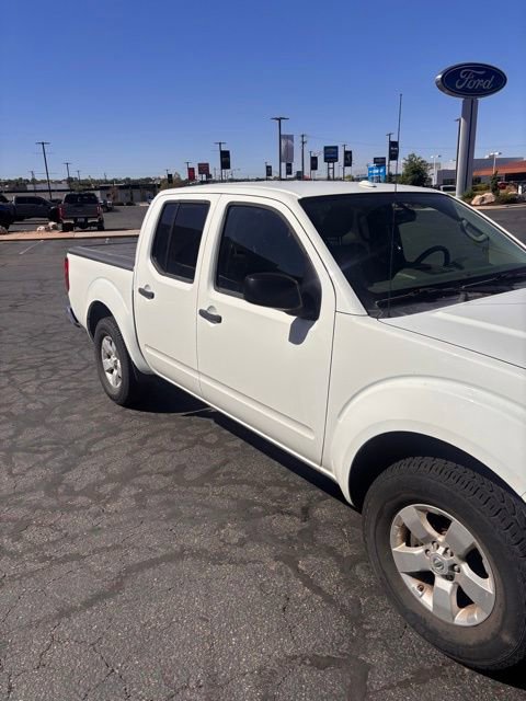 Used 2013 Nissan Frontier SV AWD/4WD image 5