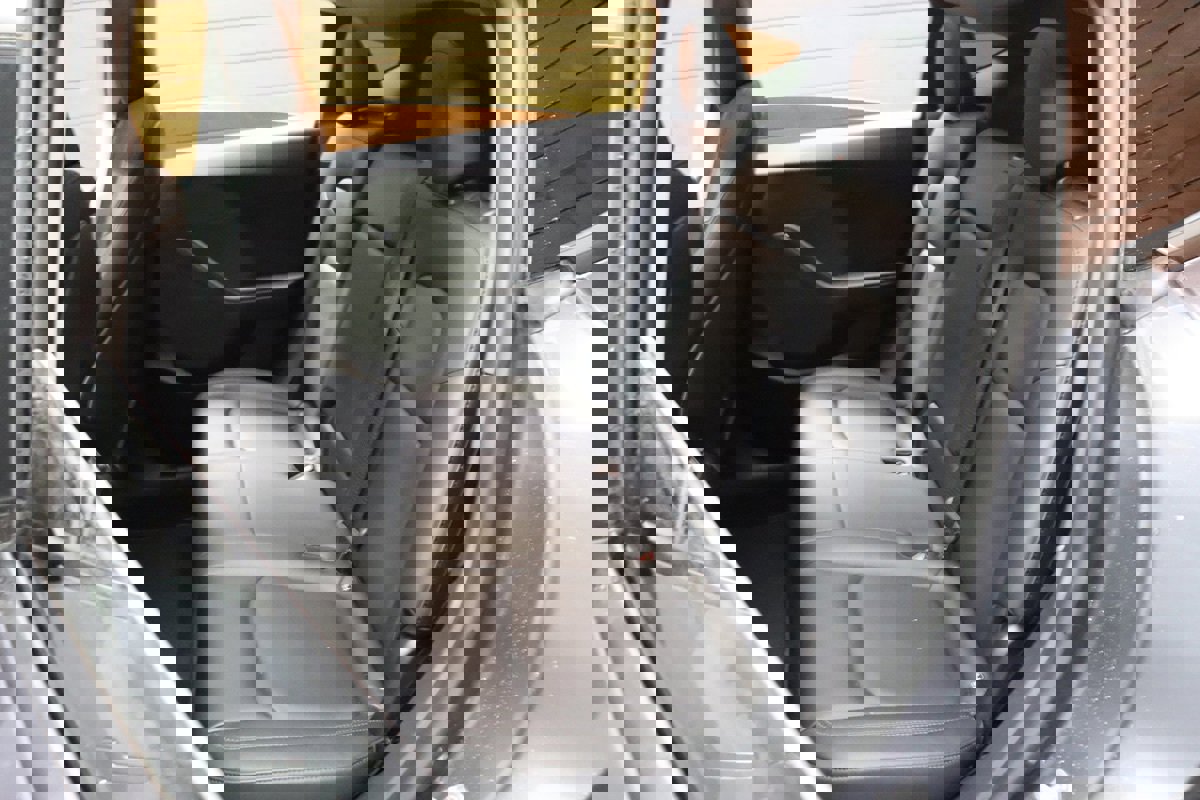 Used 2023 Tesla Model Y Long Range image 32