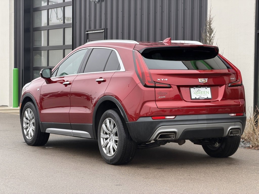 Used 2022 Cadillac XT4 Premium Luxury w/ Safety Alert Package image 3